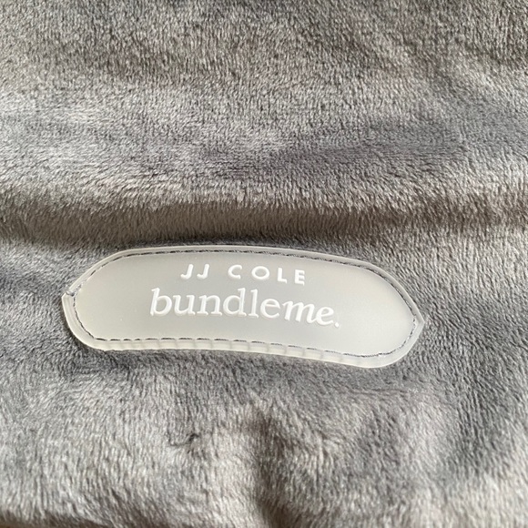 JJ Cole bundle me - Picture 7 of 9